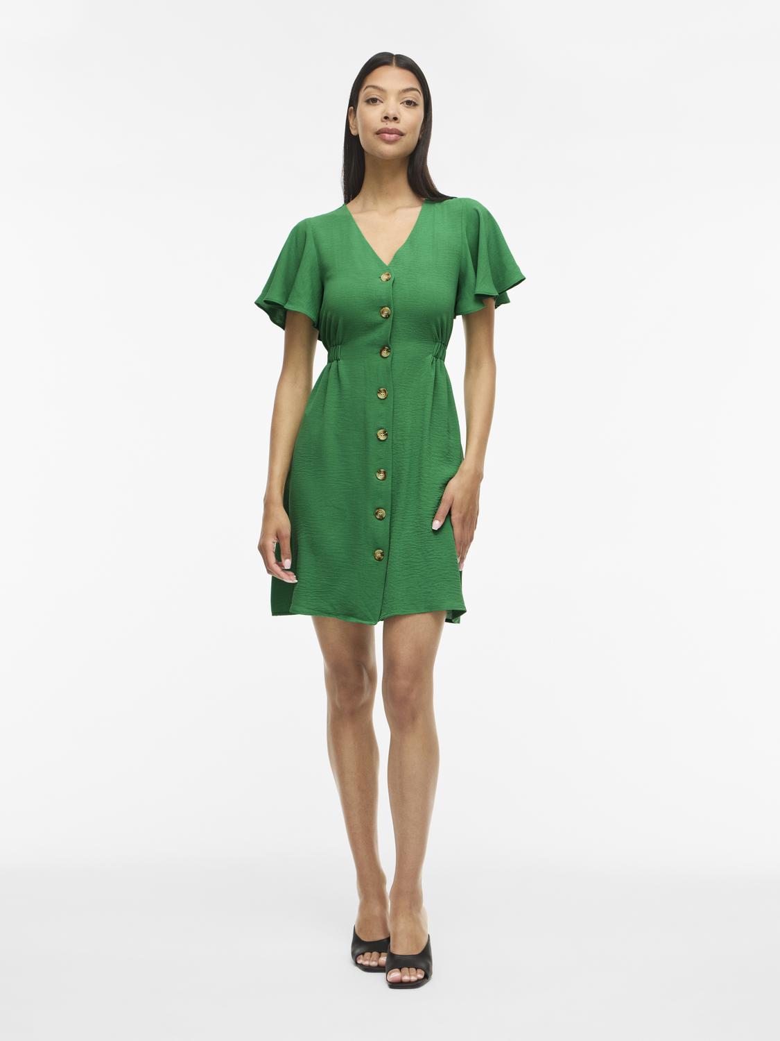 model_shot-front