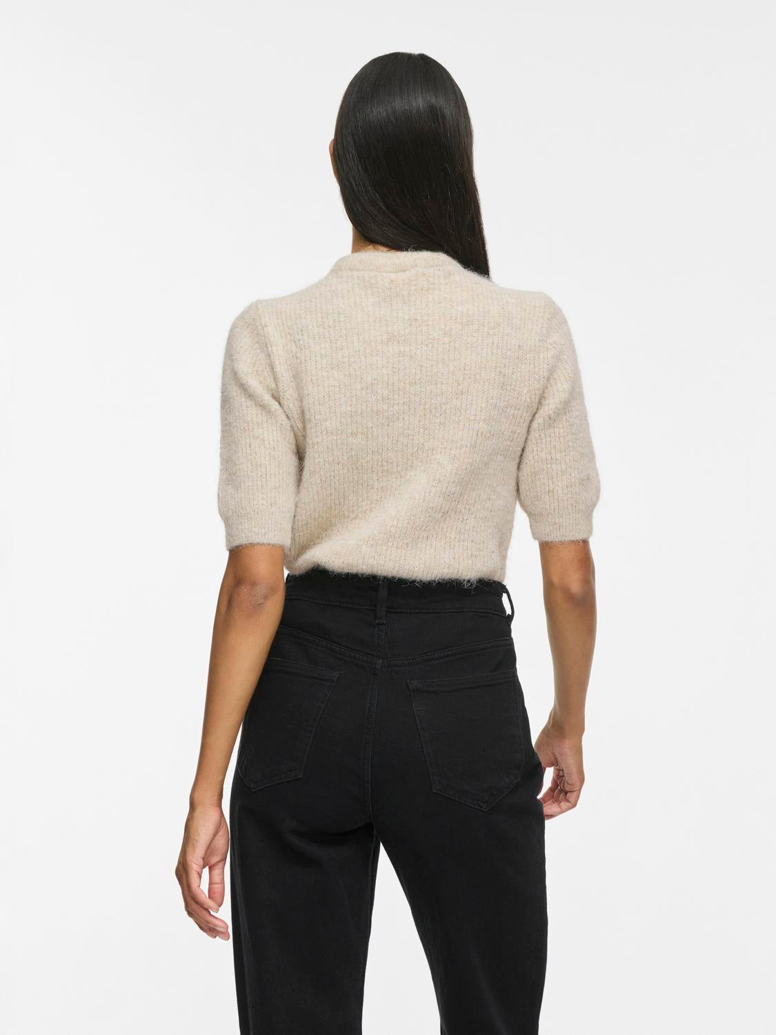 model_shot-back