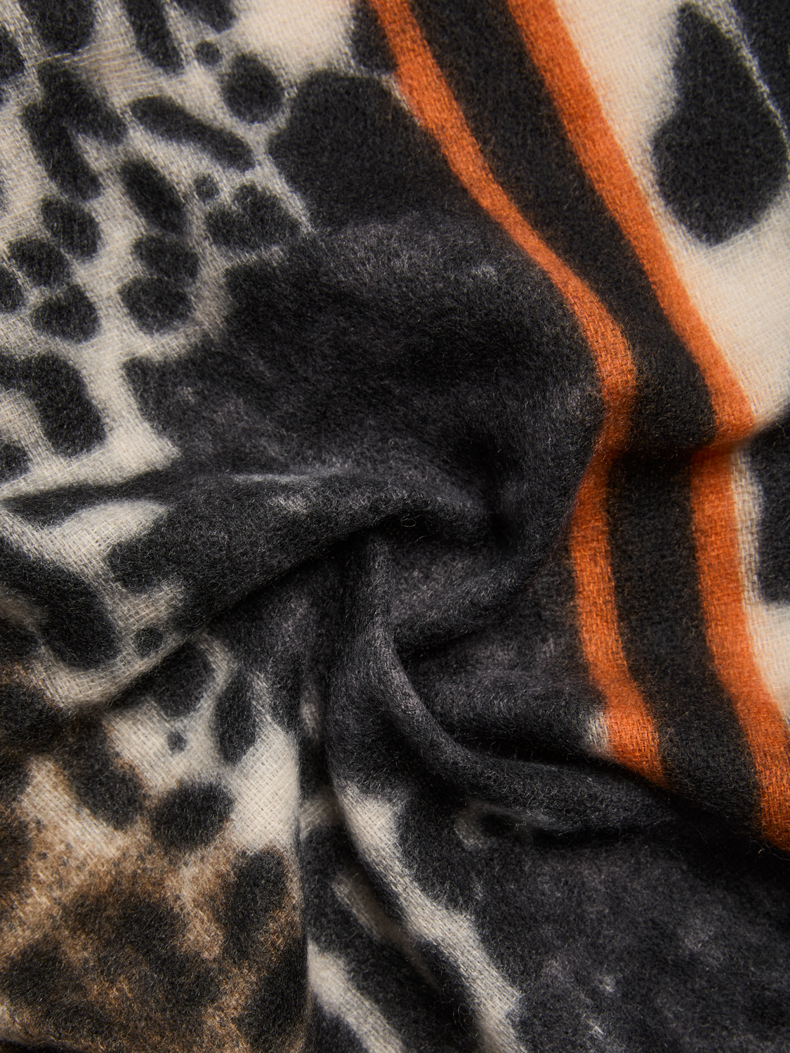 pack_shot-detail