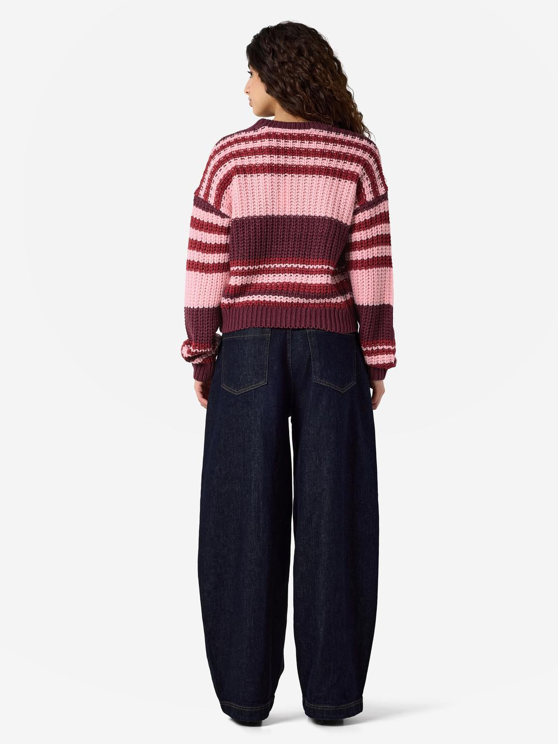 model_shot-front_full