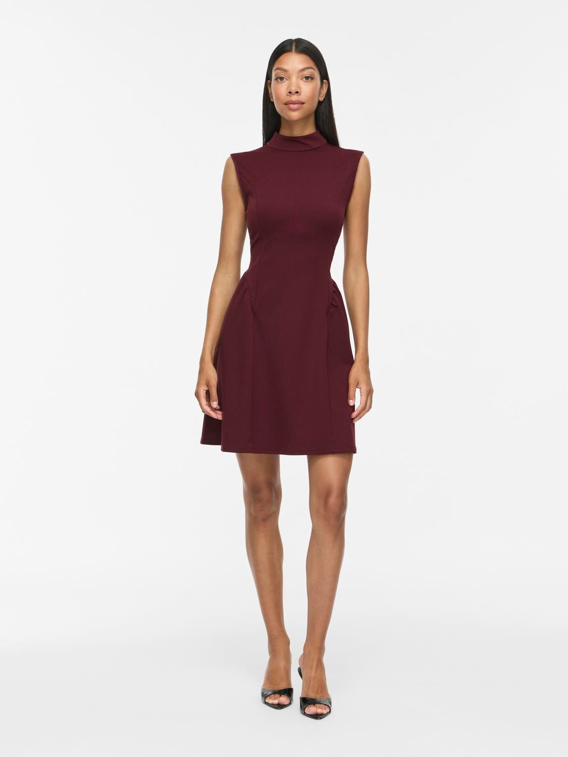 model_shot-front