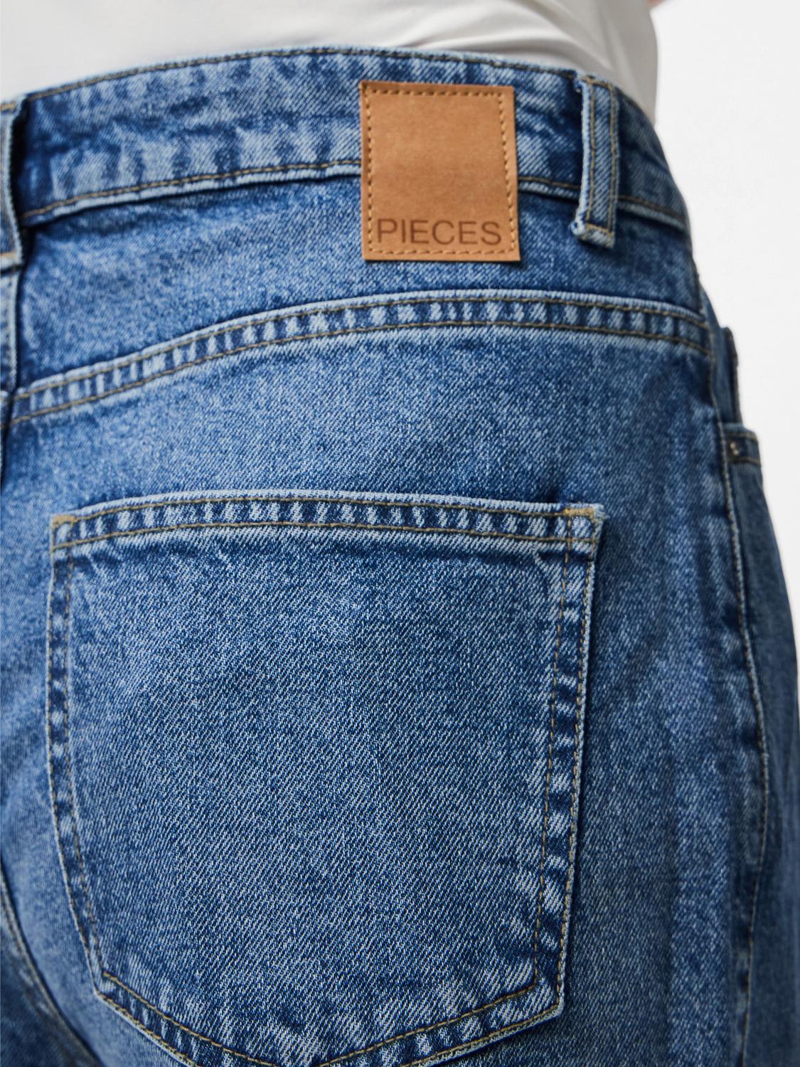 model_shot-detail