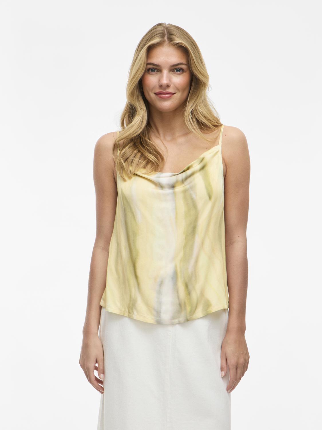 model_shot-front