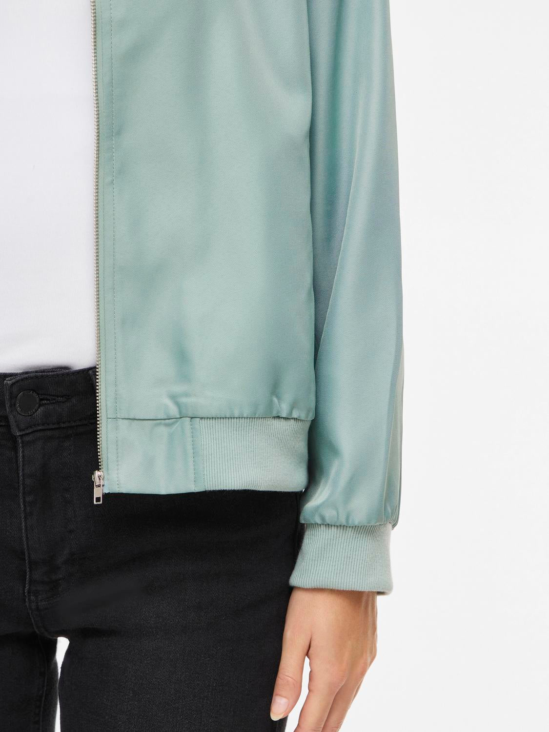 model_shot-detail