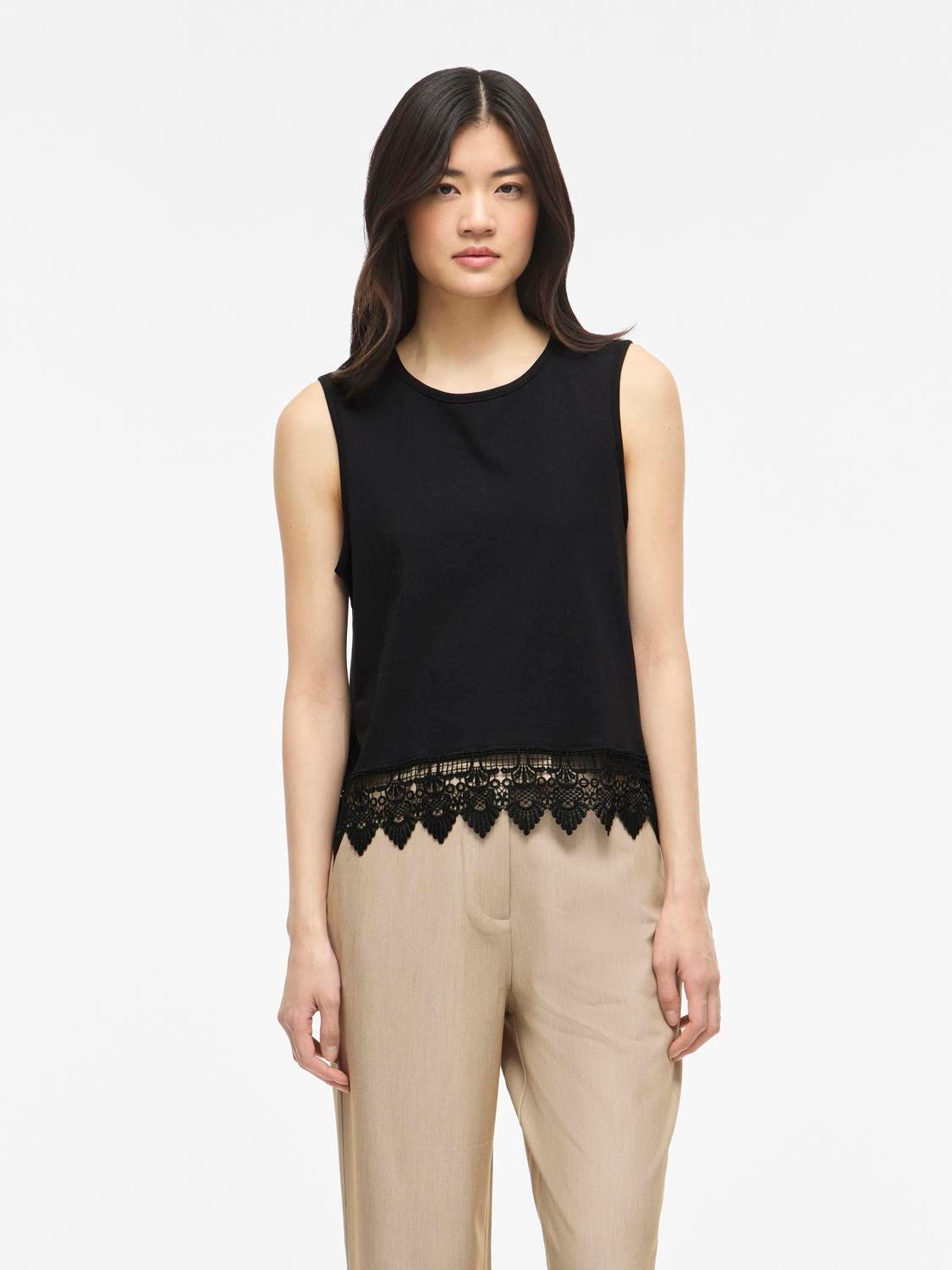 model_shot-front