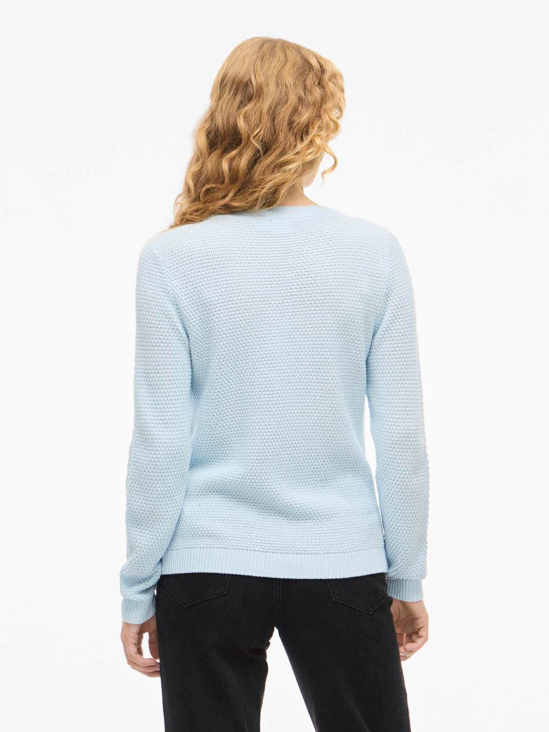 model_shot-back